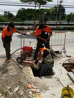 21 - https://กําจัดท่อตัน.com | งูเหล็กกำจัดท่อตัน เราคือผู้เชี่ยวชาญแก้ไขท่อน้ำทิ้งอุดตันด้วยทีมงานมากประสบการณ์ เครื่องมือทันสมัยจาก USA รวดเร็ว ประหยัด ไม่ต้องทุบ รับประกันผลงาน 24 ชั่วโมง