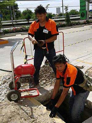 22 - https://กําจัดท่อตัน.com | งูเหล็กกำจัดท่อตัน เราคือผู้เชี่ยวชาญแก้ไขท่อน้ำทิ้งอุดตันด้วยทีมงานมากประสบการณ์ เครื่องมือทันสมัยจาก USA รวดเร็ว ประหยัด ไม่ต้องทุบ รับประกันผลงาน 24 ชั่วโมง