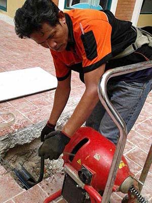 24 - https://กําจัดท่อตัน.com | งูเหล็กกำจัดท่อตัน เราคือผู้เชี่ยวชาญแก้ไขท่อน้ำทิ้งอุดตันด้วยทีมงานมากประสบการณ์ เครื่องมือทันสมัยจาก USA รวดเร็ว ประหยัด ไม่ต้องทุบ รับประกันผลงาน 24 ชั่วโมง