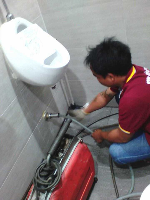 25 - https://กําจัดท่อตัน.com | งูเหล็กกำจัดท่อตัน เราคือผู้เชี่ยวชาญแก้ไขท่อน้ำทิ้งอุดตันด้วยทีมงานมากประสบการณ์ เครื่องมือทันสมัยจาก USA รวดเร็ว ประหยัด ไม่ต้องทุบ รับประกันผลงาน 24 ชั่วโมง